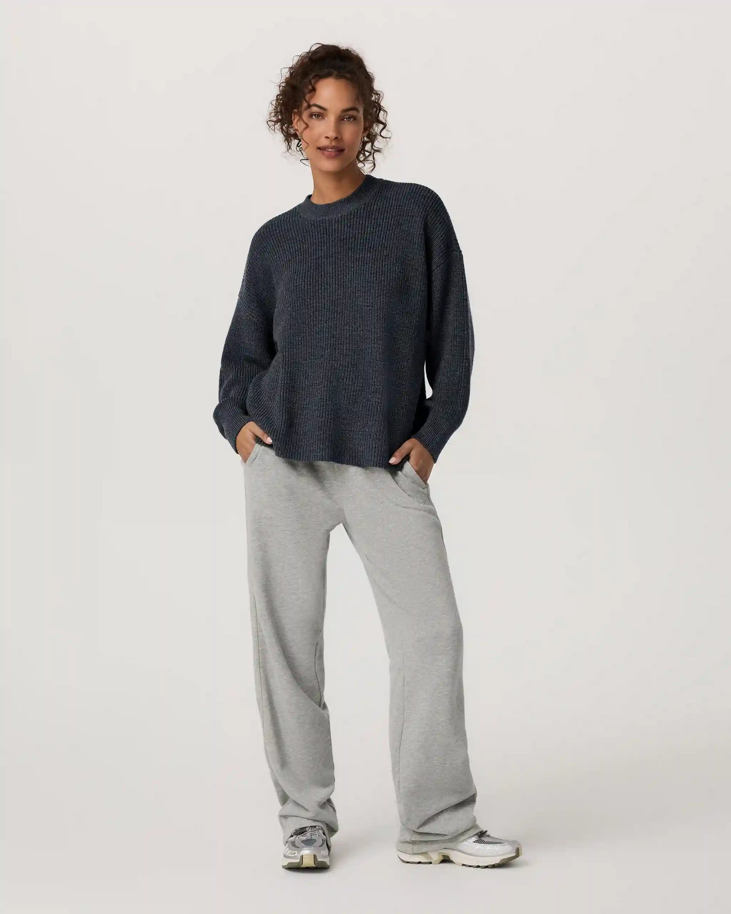 Alps Classic Crew Sweater | Charcoal
