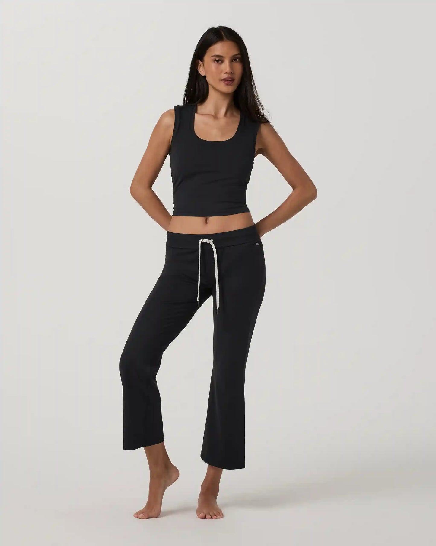 Halo Slim Flare Ankle Pant | Solid Black