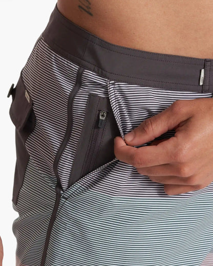 Cruise Boardshort | Plum Wave Stripe