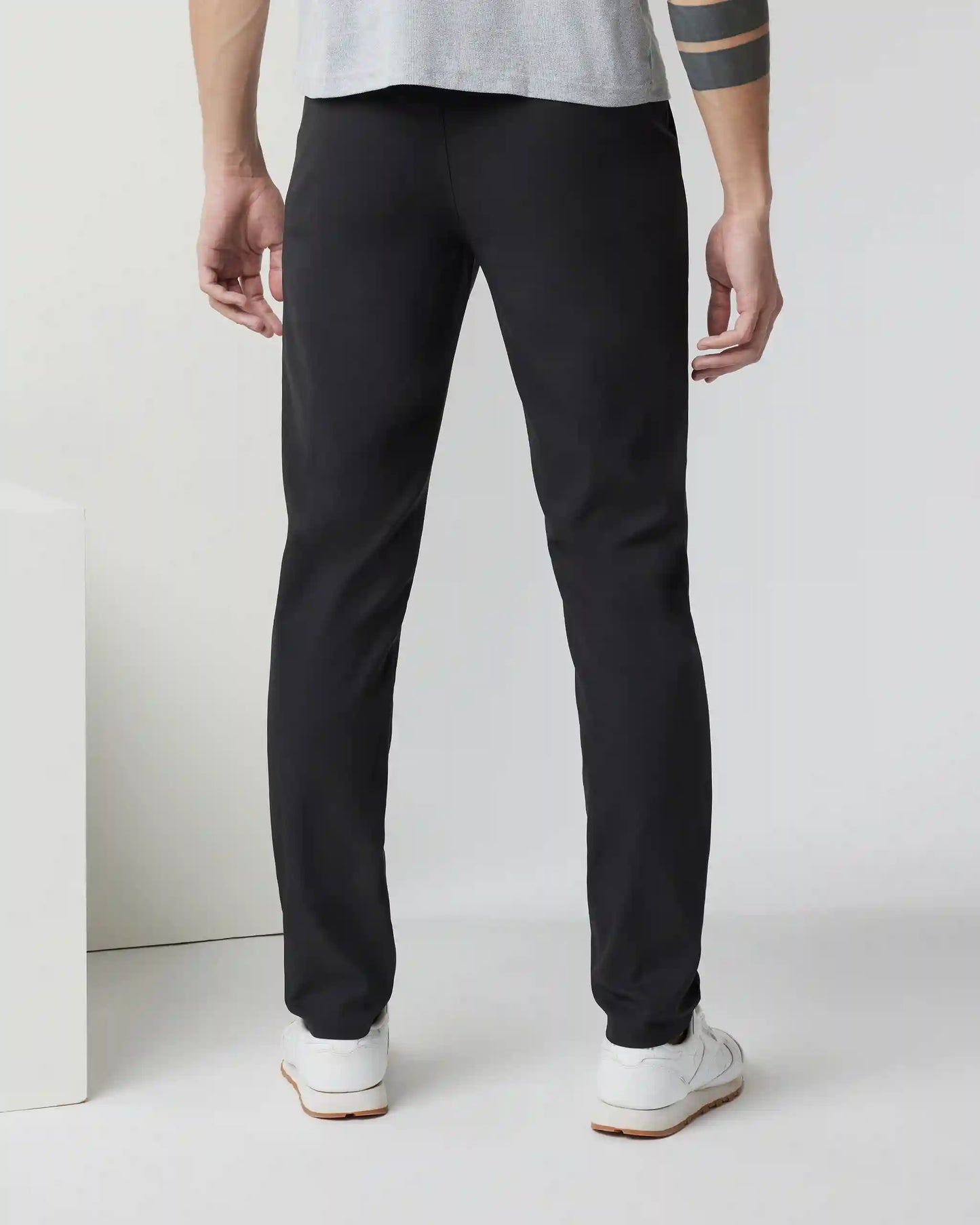 Cascade Tech Chino Pant Athletic Slim Fit 32" | Black