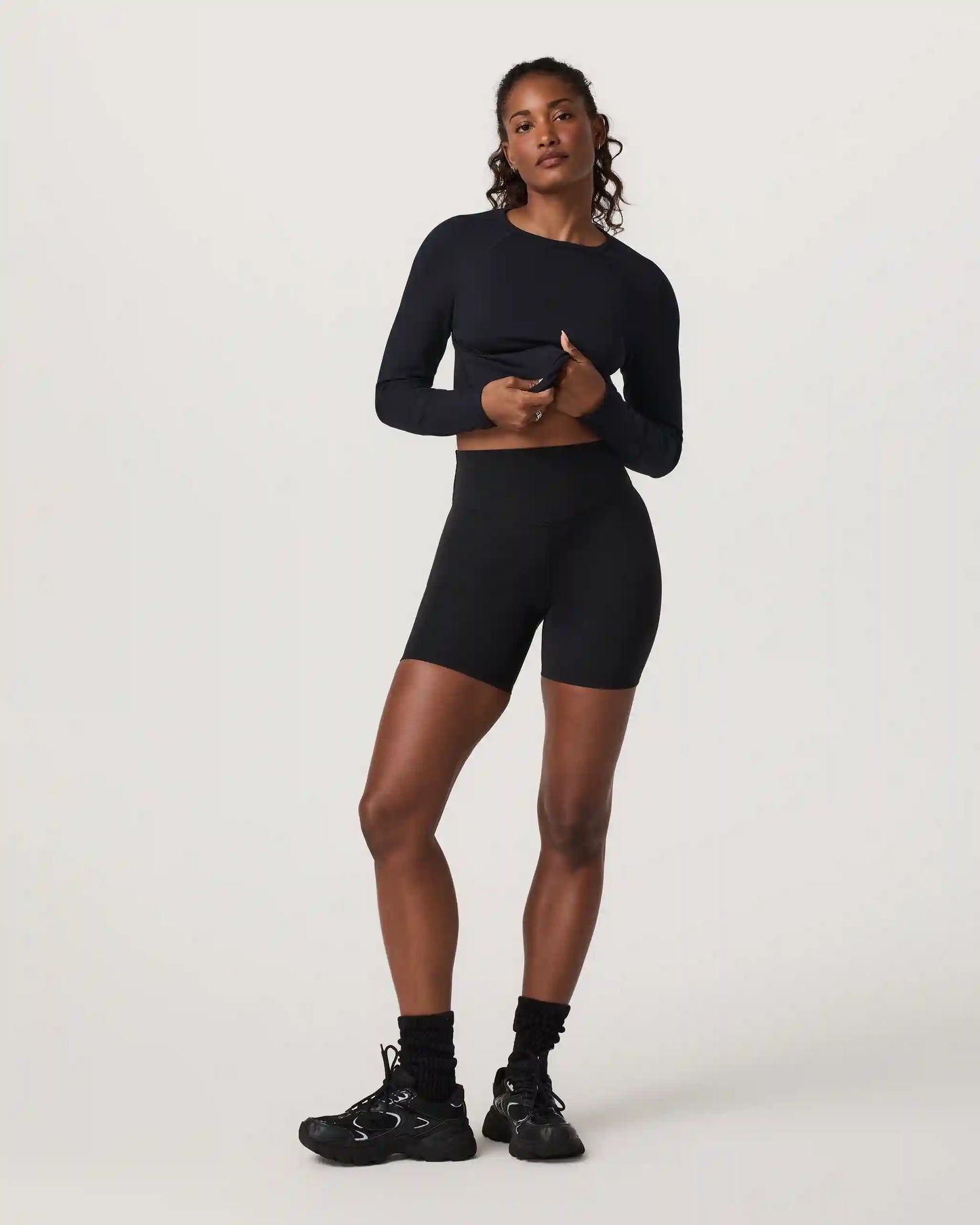 Long Sleeve Pose Crew | Black