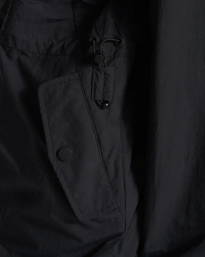 Airy Anorak | Black